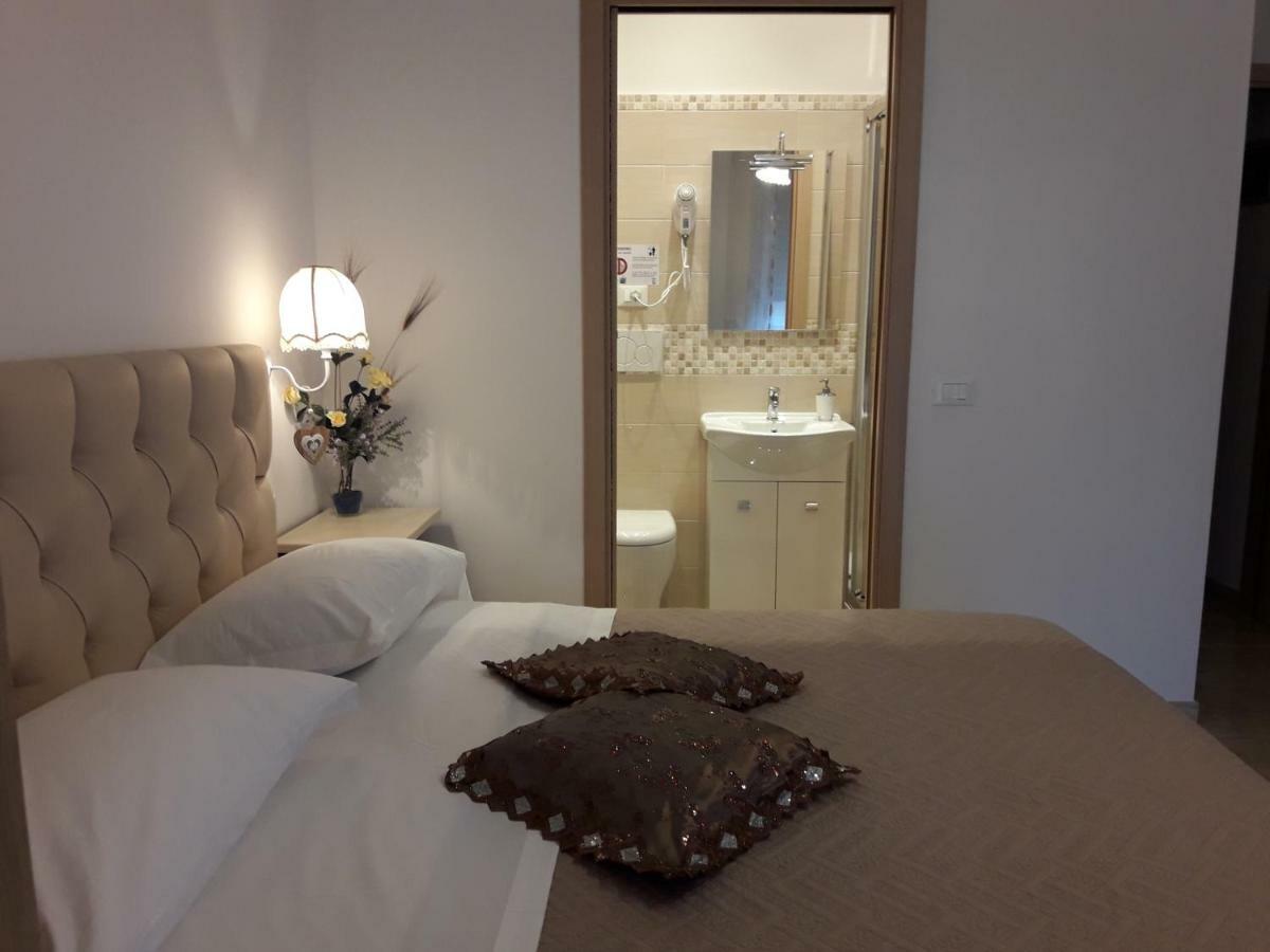 Affittacamere Sorrento Ventimiglia Ngoại thất bức ảnh